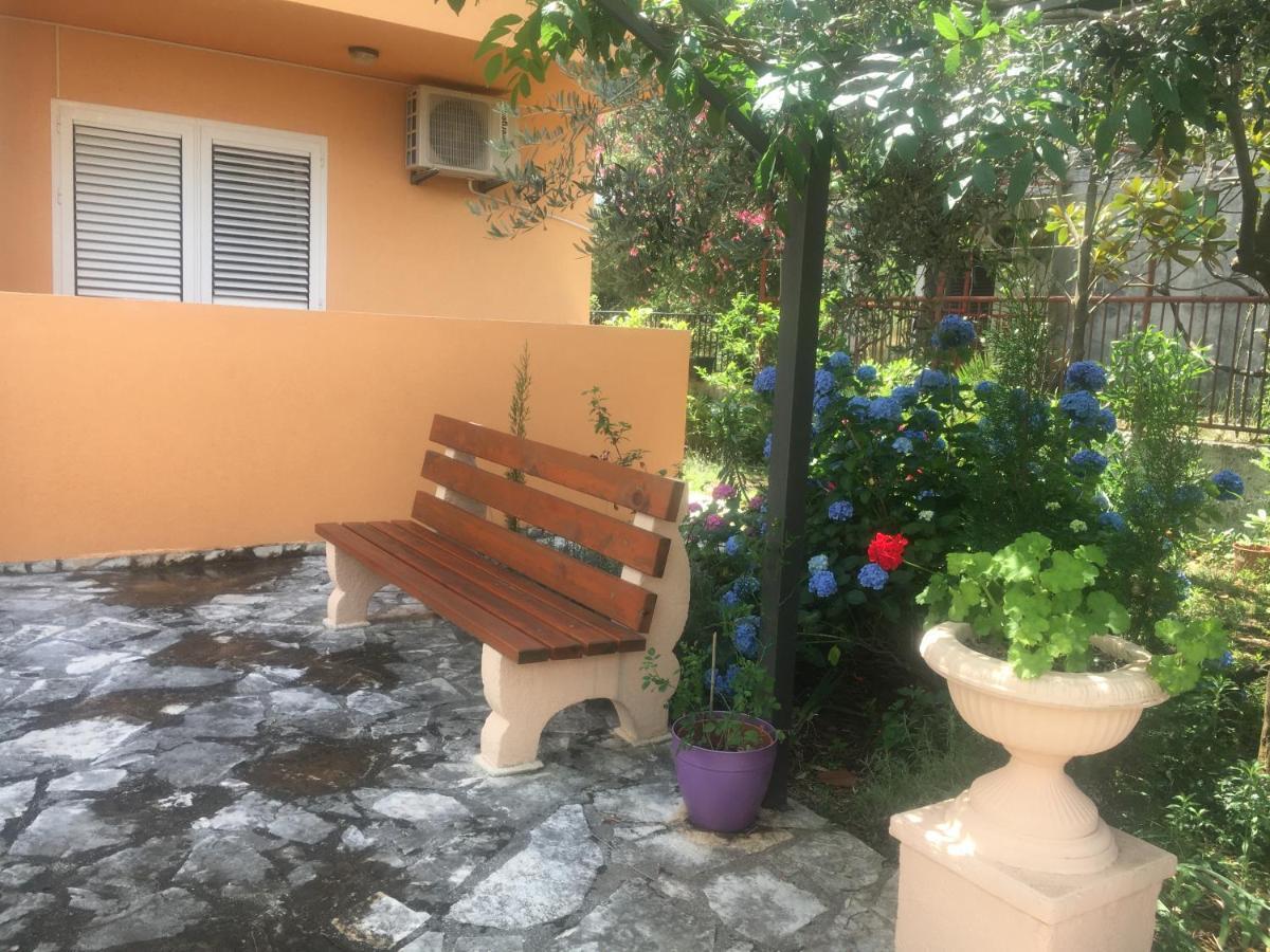 Apartments Villa Viktoria Τίβατ Εξωτερικό φωτογραφία