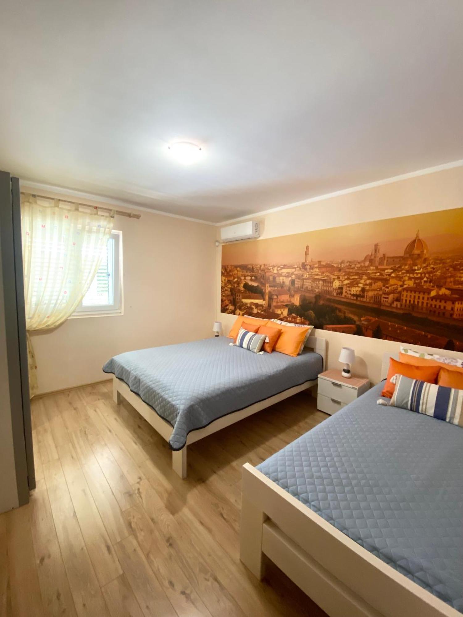 Apartments Villa Viktoria Τίβατ Εξωτερικό φωτογραφία