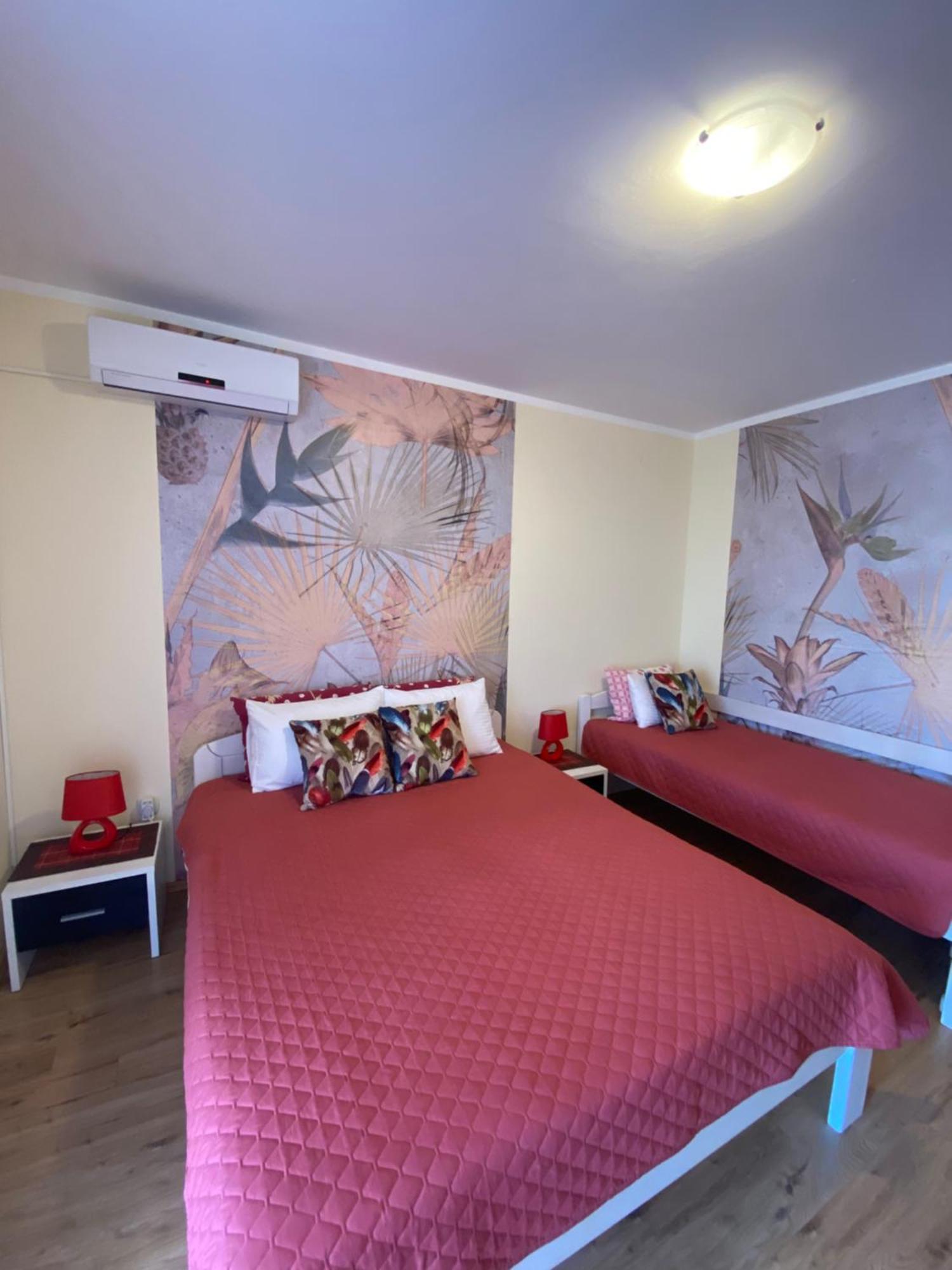 Apartments Villa Viktoria Τίβατ Εξωτερικό φωτογραφία