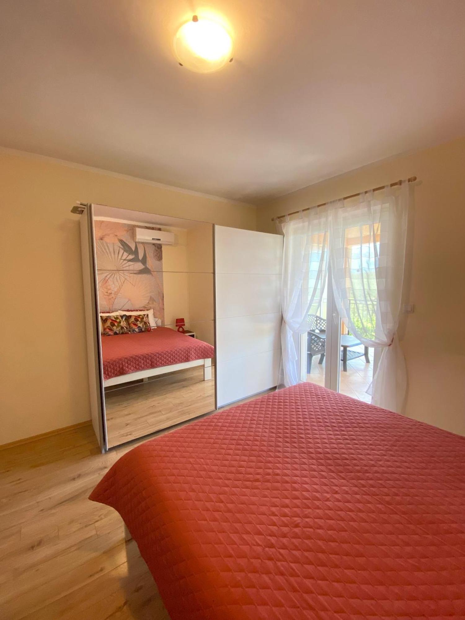 Apartments Villa Viktoria Τίβατ Εξωτερικό φωτογραφία