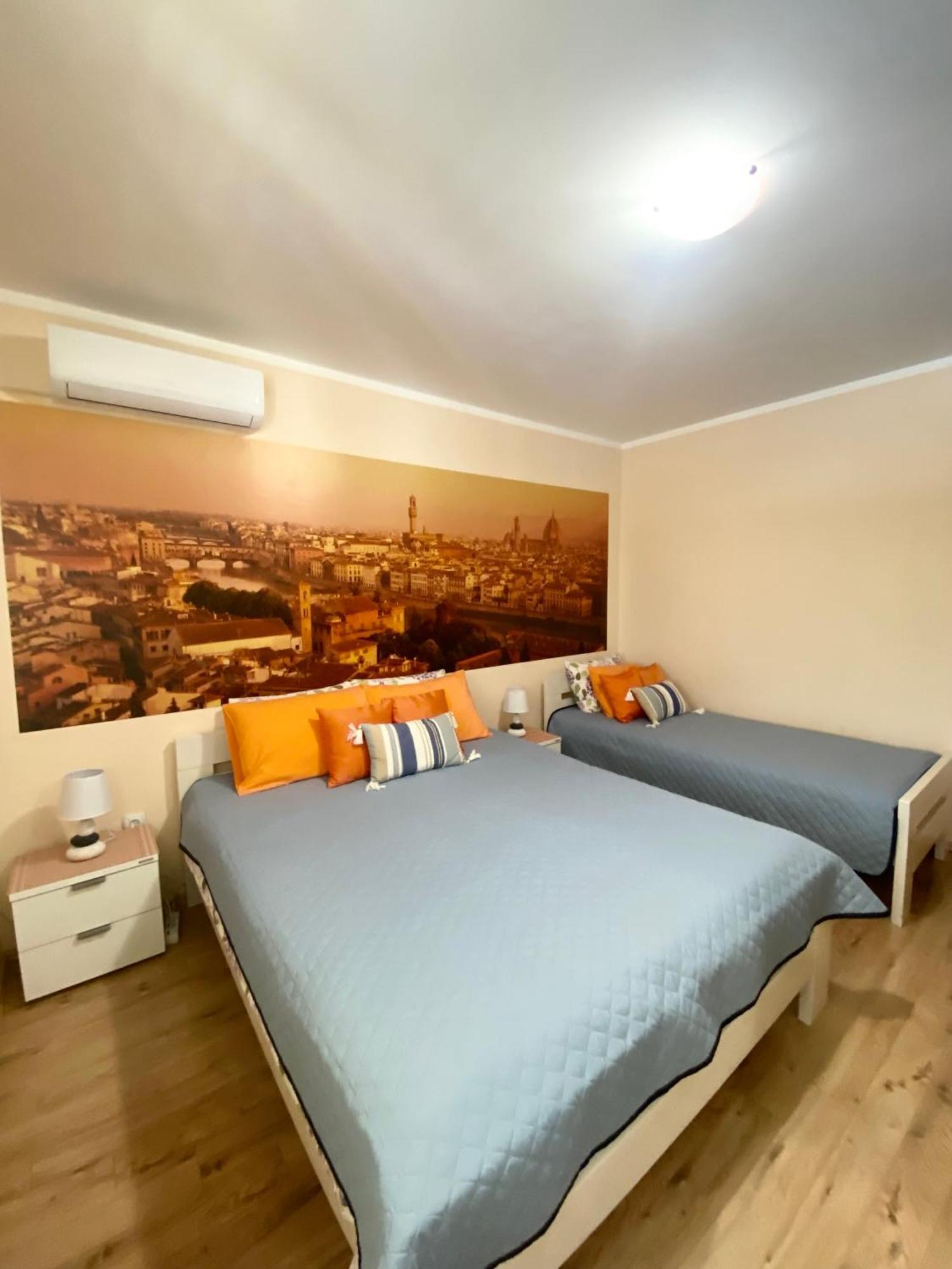 Apartments Villa Viktoria Τίβατ Εξωτερικό φωτογραφία