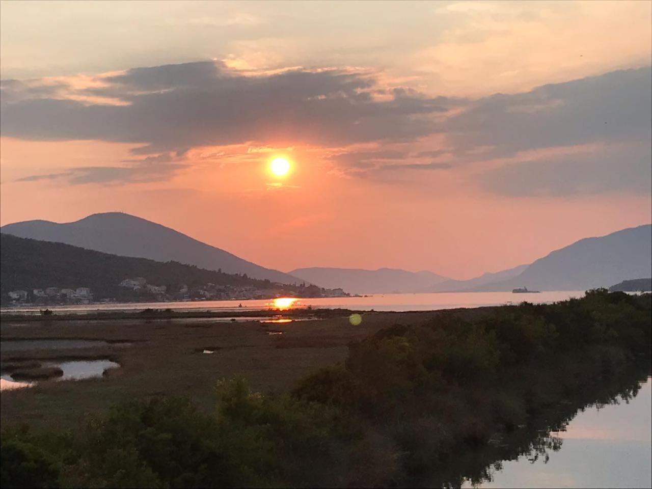 Apartments Villa Viktoria Τίβατ Εξωτερικό φωτογραφία