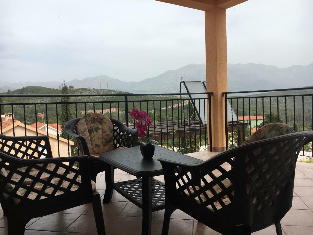 Apartments Villa Viktoria Τίβατ Εξωτερικό φωτογραφία