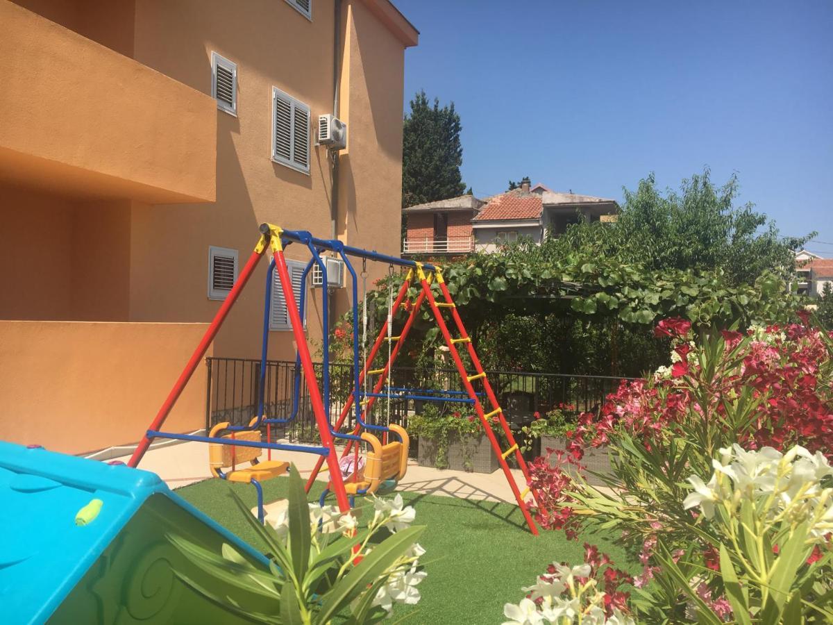 Apartments Villa Viktoria Τίβατ Εξωτερικό φωτογραφία